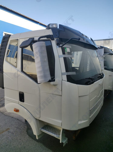 Кабина в сборе с интерьером 3310 Е5 [5000990EB35V(AS)J433-MH]