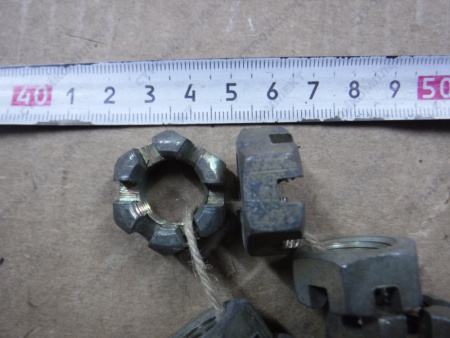 Гайка М16х1.5-6Н корон. [250979-629]