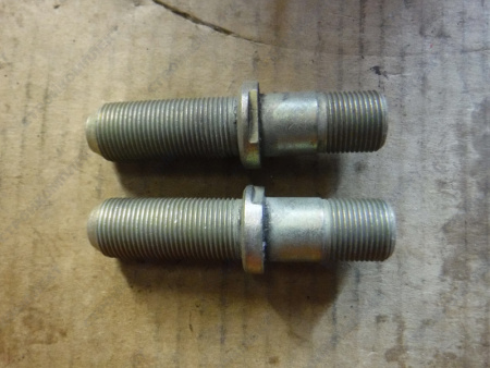 Болт ступицы 16-3103008-10 [16-3103008-10]